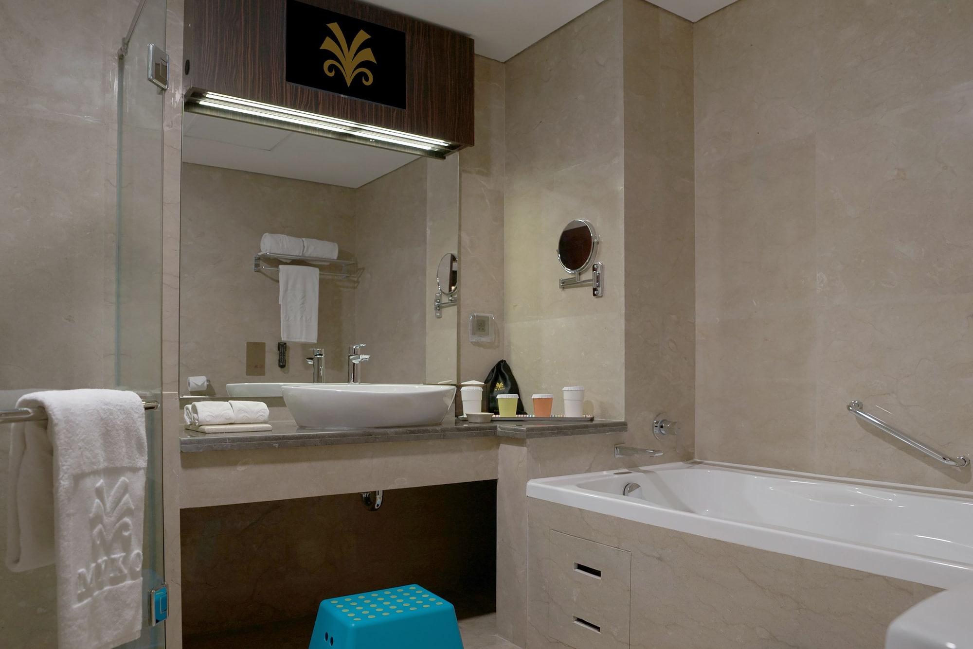 Myko Hotel & Convention Center Makassar Eksteriør billede
