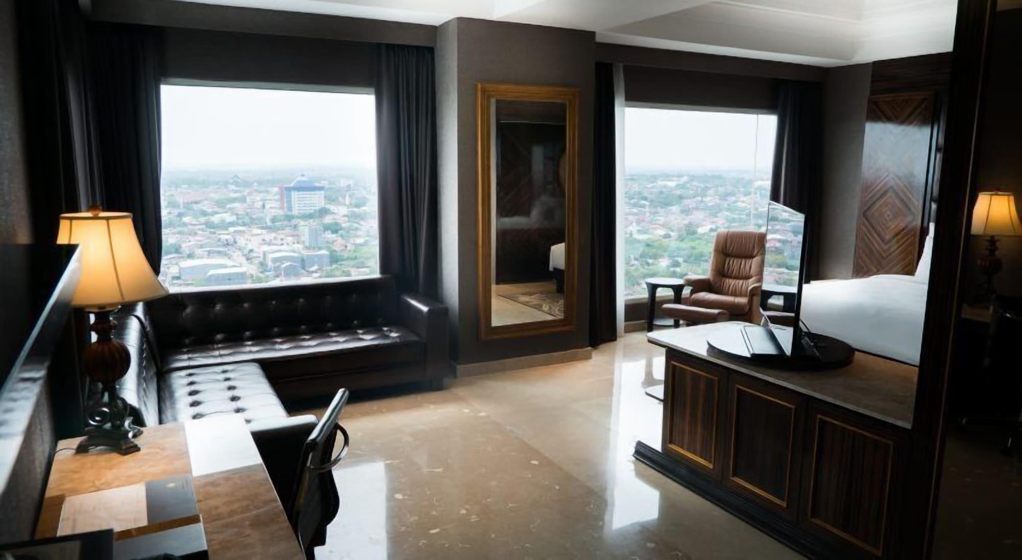 Myko Hotel & Convention Center Makassar Eksteriør billede