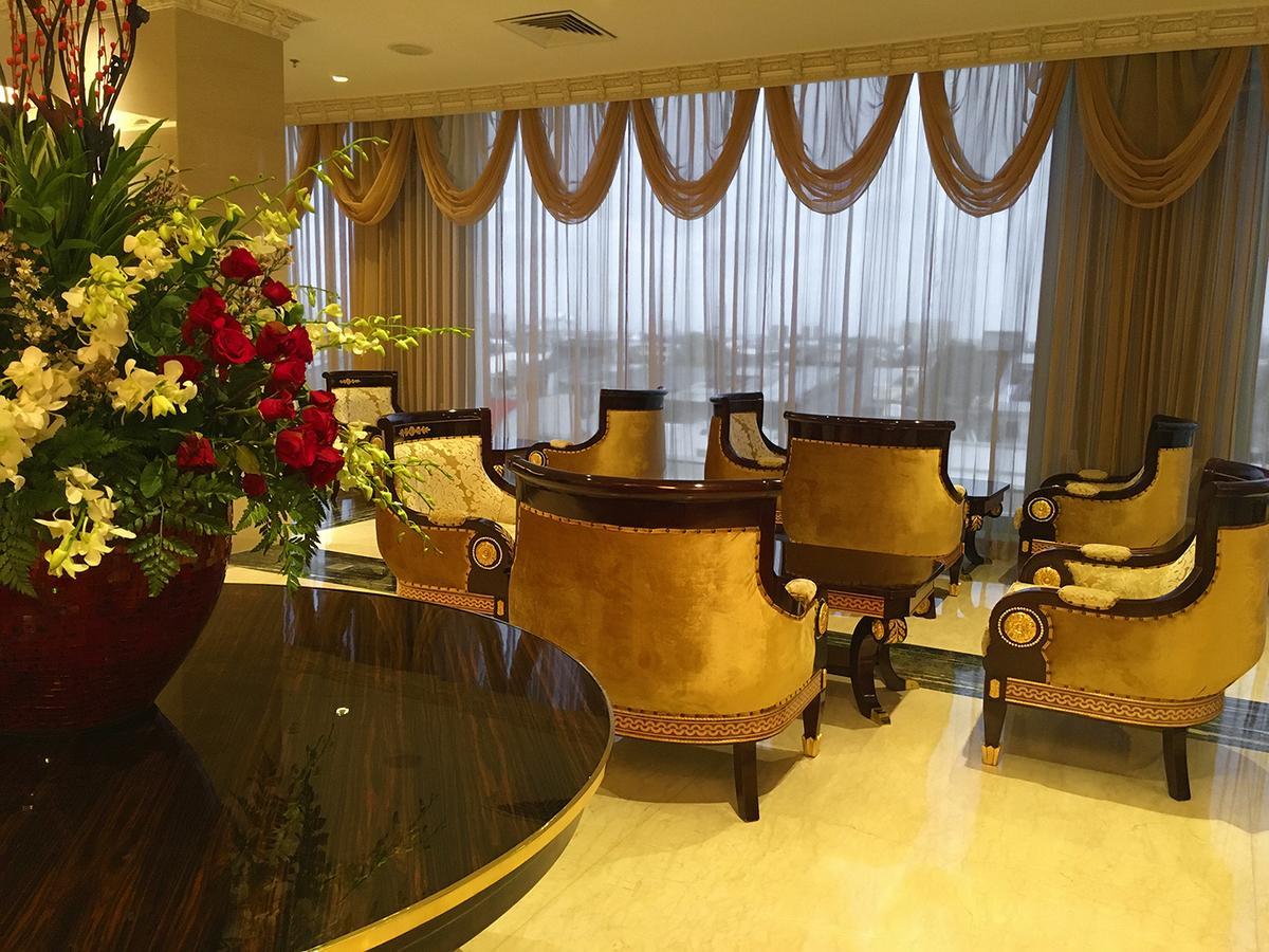 Myko Hotel & Convention Center Makassar Eksteriør billede