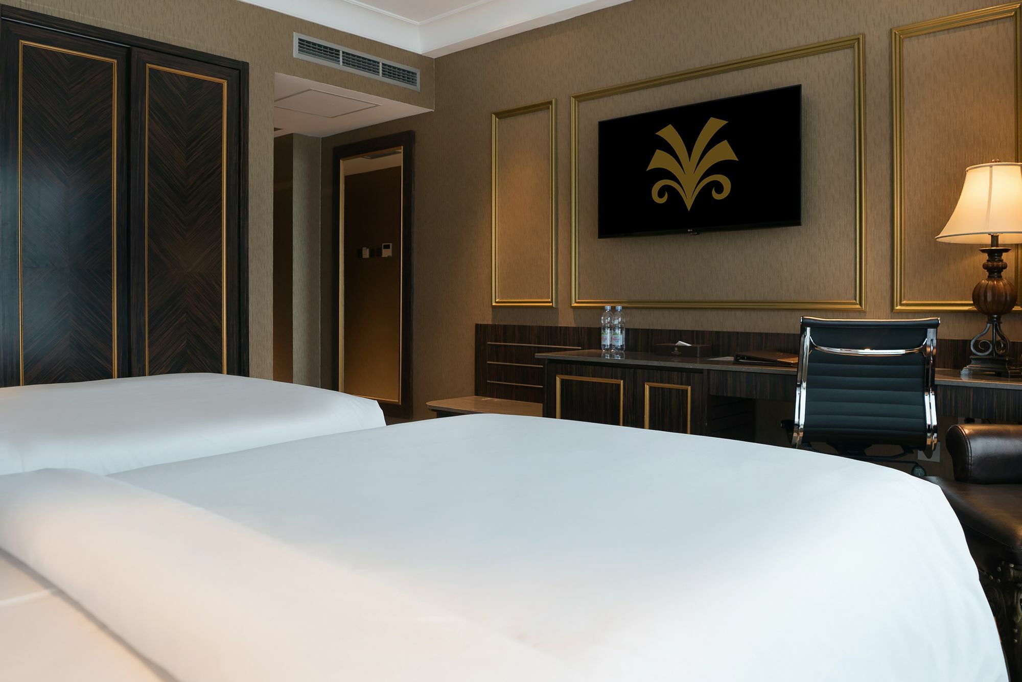 Myko Hotel & Convention Center Makassar Eksteriør billede