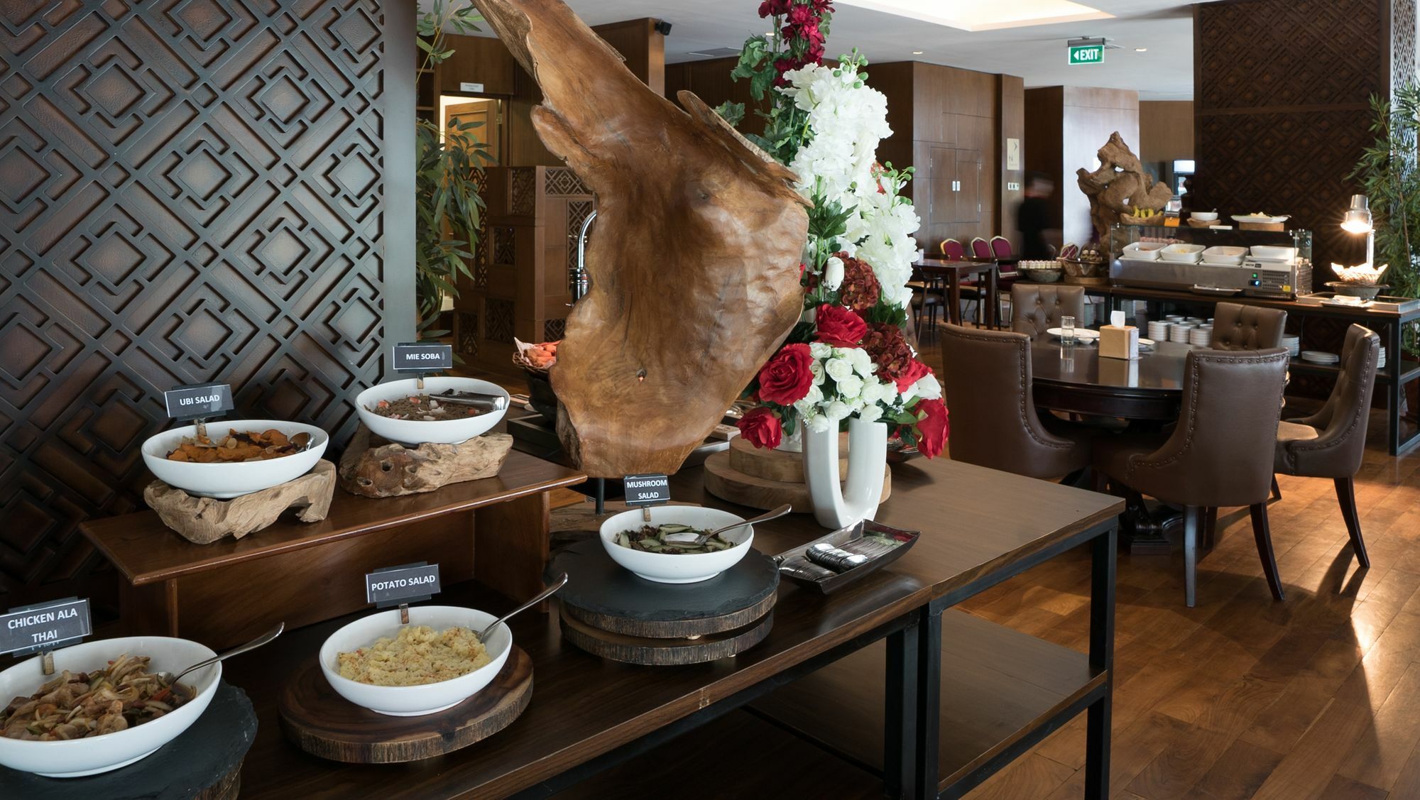 Myko Hotel & Convention Center Makassar Eksteriør billede